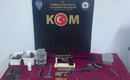 İzmir’de kurusıkı tabancaların namlularını açıp satan şüpheli yakalandı