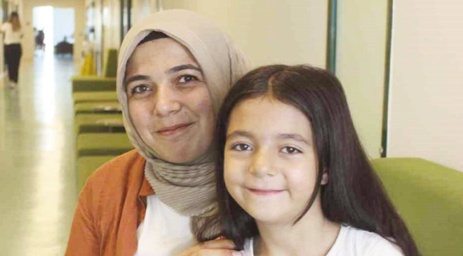 Ana Kucağındayken Kanseri Yenen Ceylin Şimdi Ortaokula Gidiyor