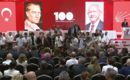 CHP İzmir İl Kongresi’nde Yeniden Şenol Aslanoğlu Seçildi