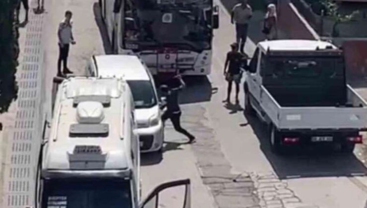 İzmir’de Yol Verme Tartışmasında Minibüs Şoförü Bıçakla Yaraladı