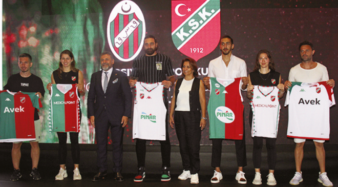 Karşıyaka’da Gövde Gösterisi