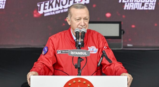 İzmir İçin Fetret Devri Benzetmesi