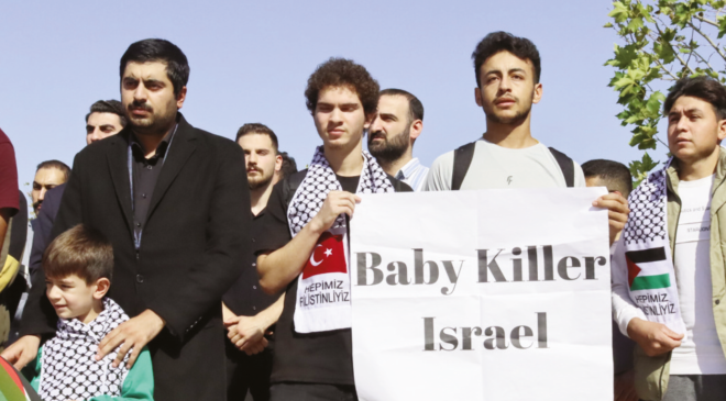 İzmir’de Cuma Namazı çıkışı Gazze’ye destek açıklaması