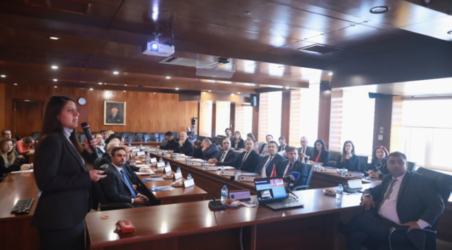 DEÜ Danışma Kurulu Toplantısında İzmir Ekonomisine Yön Veren İş Birlikleri Tartışıldı