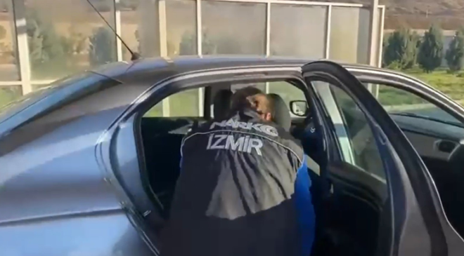 İzmir’de 2 Kilo Kokain Ele Geçirildi