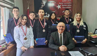 Meslek Lisesi Öğrencilerinden Gururlandıran Başarı