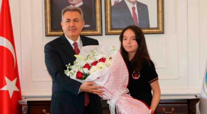 İzmir’de Valilik koltuğu Eda’nın