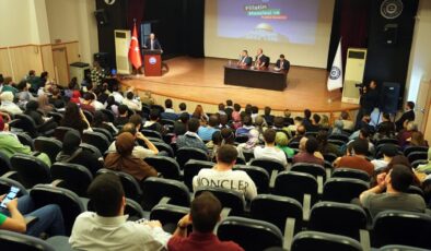 İzmir’de “Filistin Meselesi ve Kudüs Davamız” konferansı yapıldı