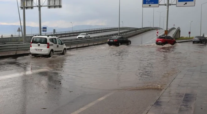Yurdun bazı bölgelerinde sağanak etkili oldu