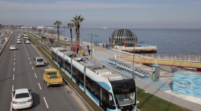 İzmir’de Çiğli ve Karşıyaka Tramvay hatlarında aktarmasız ulaşım dönemi