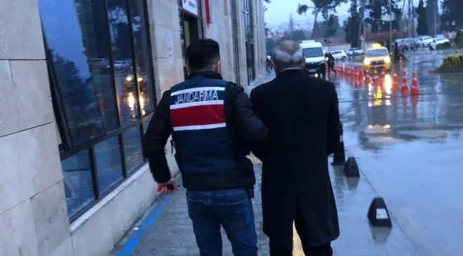 Sosyal medyada terör örgütü propagandası yapıyorlardı: İzmir’de yakalandılar