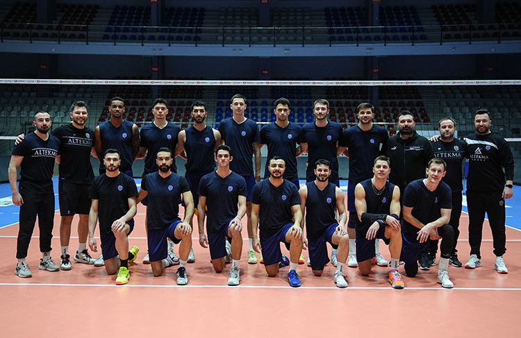Altekma voleybol takımında Avrupa hesapları Voleybol SMS Grup Efeler Ligi’nde sezonun bitimine 2 hafta kala play-off’u garantileyen İzmir temsilcisi Altekma, tarihinde ilk defa Avrupa kupalarına gitmeyi hedefliyor.