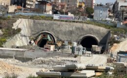 İzmir’de tünel inşaatı nedeniyle evlerin duvarlarında çatlak oluştu