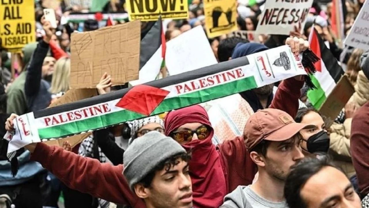 New York’taki Paskalya kutlamalarında, ABD’nin Filistin politikasına tepki gösterildi