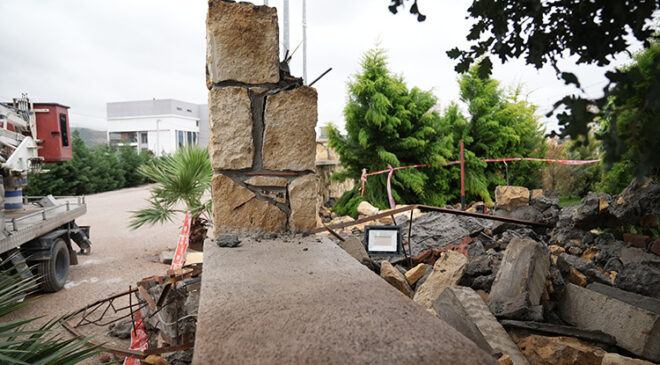 İzmir’de dekoratif beton kemerin yıkılması sonucu hayatını kaybedenlerin sayısı 2’ye yükseldi