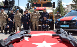 Engelliler bir günlük askerlik sevinci yaşadı