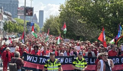 Hollanda’da 100 bin kişi, hükümetin İsrail politikasına karşı tepki gösterdi