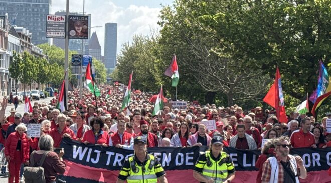 Hollanda’da 100 bin kişi, hükümetin İsrail politikasına karşı tepki gösterdi