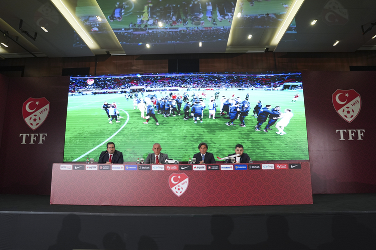 A Milli Takım’da Vincenzo Montella ile 2 yıllık yeni sözleşme imzalandı
