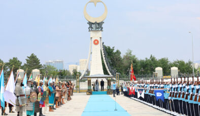 Cumhurbaşkanı Erdoğan, BAE Devlet Başkanı Al Nahyan’ı resmi törenle karşıladı