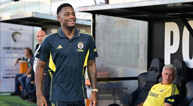 Fenerbahçe’nin yeni transferi Jhon Duran, “karşılık vermek” için sabırsızlanıyor