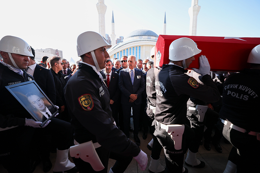 Orman şehitleri son yolculuklarına uğurlanıyor