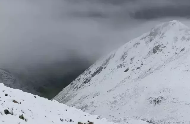 Üç ilimize Temmuz ayında lapa lapa kar yağdı