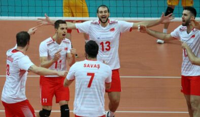A Milli Erkek Voleybol Takımı, Hollanda’yı 3-1 yenerek tarihinde ilk kez çeyrek finale yükseldi