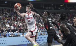 12 Dev Adam, 2025 Avrupa Basketbol Şampiyonası’nda Avrupa ikincisi oldu gümüş madalya elde etti