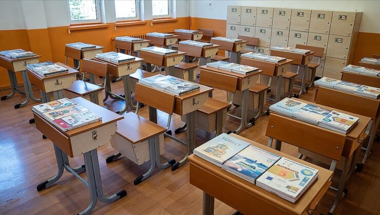LGS sınav sorularının temel kaynağı ücretsiz dağıtılan ders kitapları oldu
