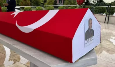 Yavuz Bülent Bakiler, son yolculuğuna uğurlandı