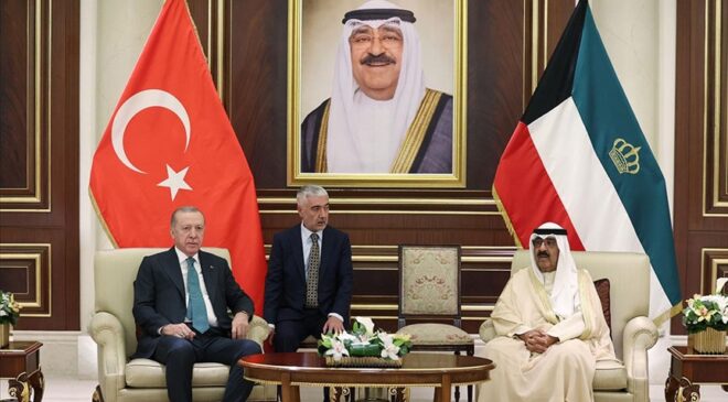 Cumhurbaşkanı Erdoğan, Kuveyt Emiri el Sabah ile bir görüşme gerçekleştirdi