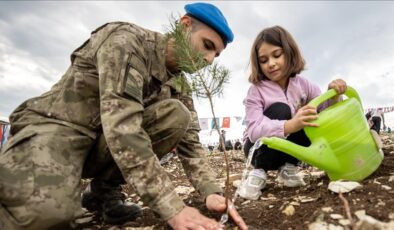 “Milli Ağaçlandırma Günü”nde fidanlar toprakla buluşturuldu