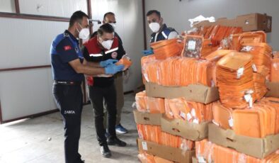 Antalya’da 25 ton son kullanma tarihi geçmiş tavuk ele geçirildi