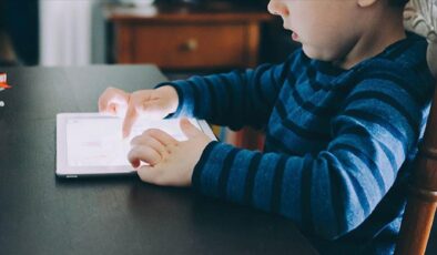 15 yaş altına yönelik sosyal medya düzenlemesini yolda