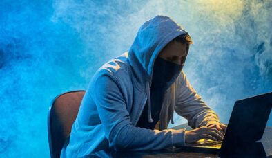 Sosyal medyada hakaret ve tehdit içerikli paylaşım yapan 4 şüpheli tutuklandı