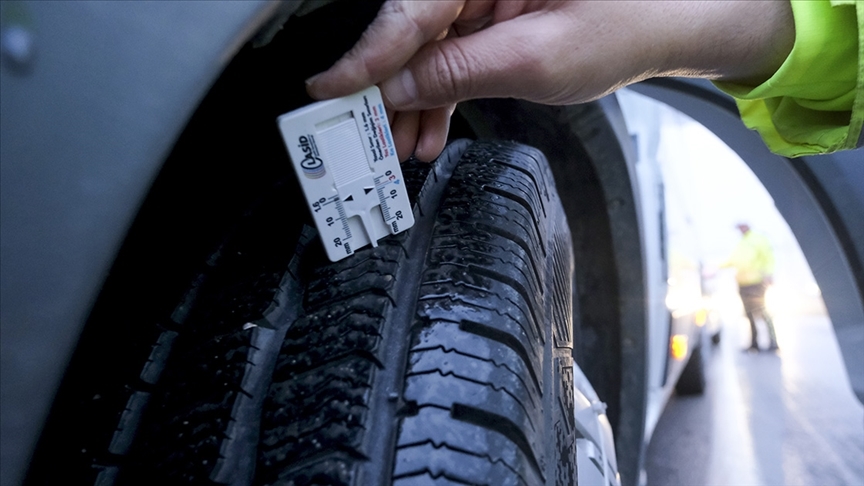 Ticari taşıtlara yönelik zorunlu kış lastiği uygulaması için son üç gün