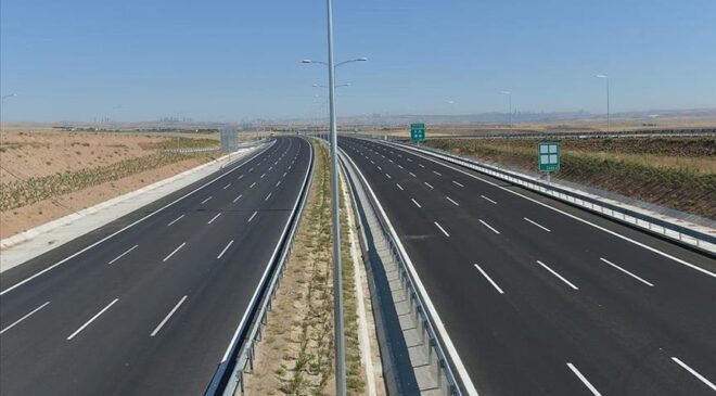 Türkiye’nin bölünmüş yol ağı 22 yılda yaklaşık 5 katına çıktı