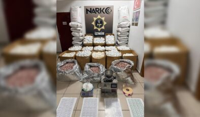 İzmir’de rekor uyuşturucu hap operasyonu: 2,3 milyon hap ele geçirildi