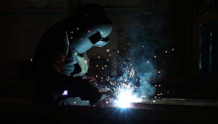 Çalışan sayısını koruyan işletmelere kişi başı 3500 lira destek sağlanacak