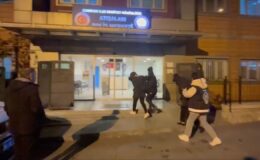 Durağa bırakılan 1 aylık bebeğin annesi yakalandı