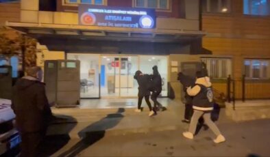 Durağa bırakılan 1 aylık bebeğin annesi yakalandı