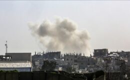 İsrail, Gazze’nin kuzey ve güneyine hava ve kara saldırılarına devam ediyor