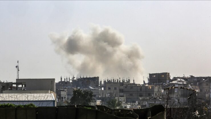 İsrail, Gazze’nin kuzey ve güneyine hava ve kara saldırılarına devam ediyor