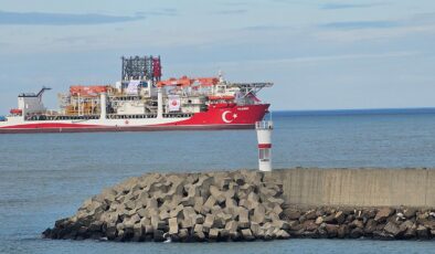 Türkiye’nin sondaj gemisi “Yıldırım” Filyos Limanı’nda