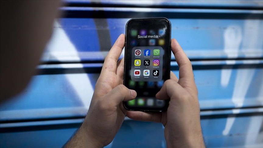 Sosyal medya devleri “casusluk” iddialarıyla karşı karşıya