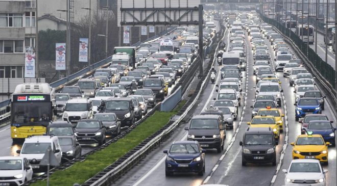İstanbul’da trafik yoğunluğu yüzde 90’a çıktı
