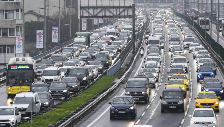 İstanbul’da trafik yoğunluğu yüzde 90’a çıktı