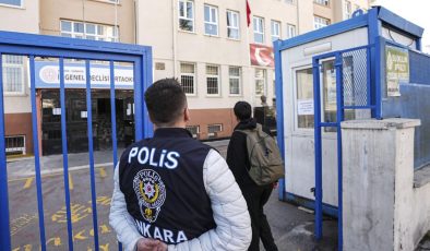 Okul giriş ve çıkış saatlerinde kolluk görünürlüğü artırılacak