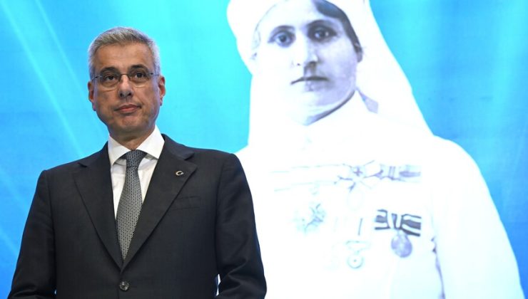Sağlık Bakanı Memişoğlu: Hemşire ve ebe sayımızı 330 binin üzerine çıkardık